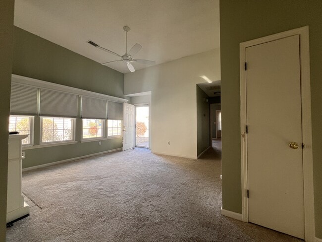 Building Photo - 117 Whitehaven Ct