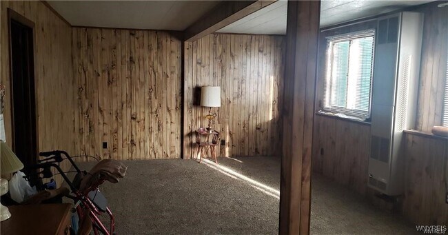 Foto del edificio - 139 S Main St