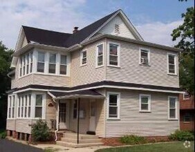Building Photo - 328 W St Charles Rd