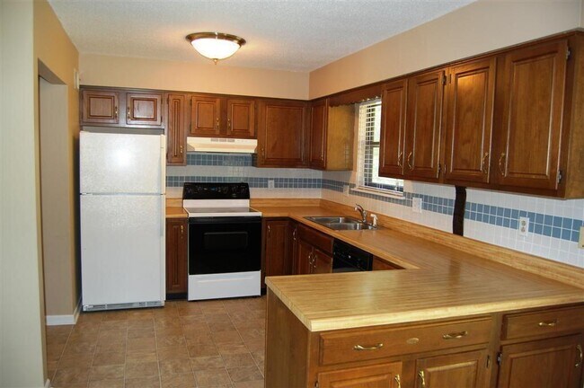 Building Photo - 1509 Waterford Dr