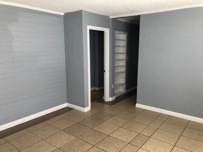 Foto del edificio - 447 E Merlayne Dr