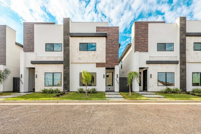 Foto del edificio - 8218 Casa Verde Rd