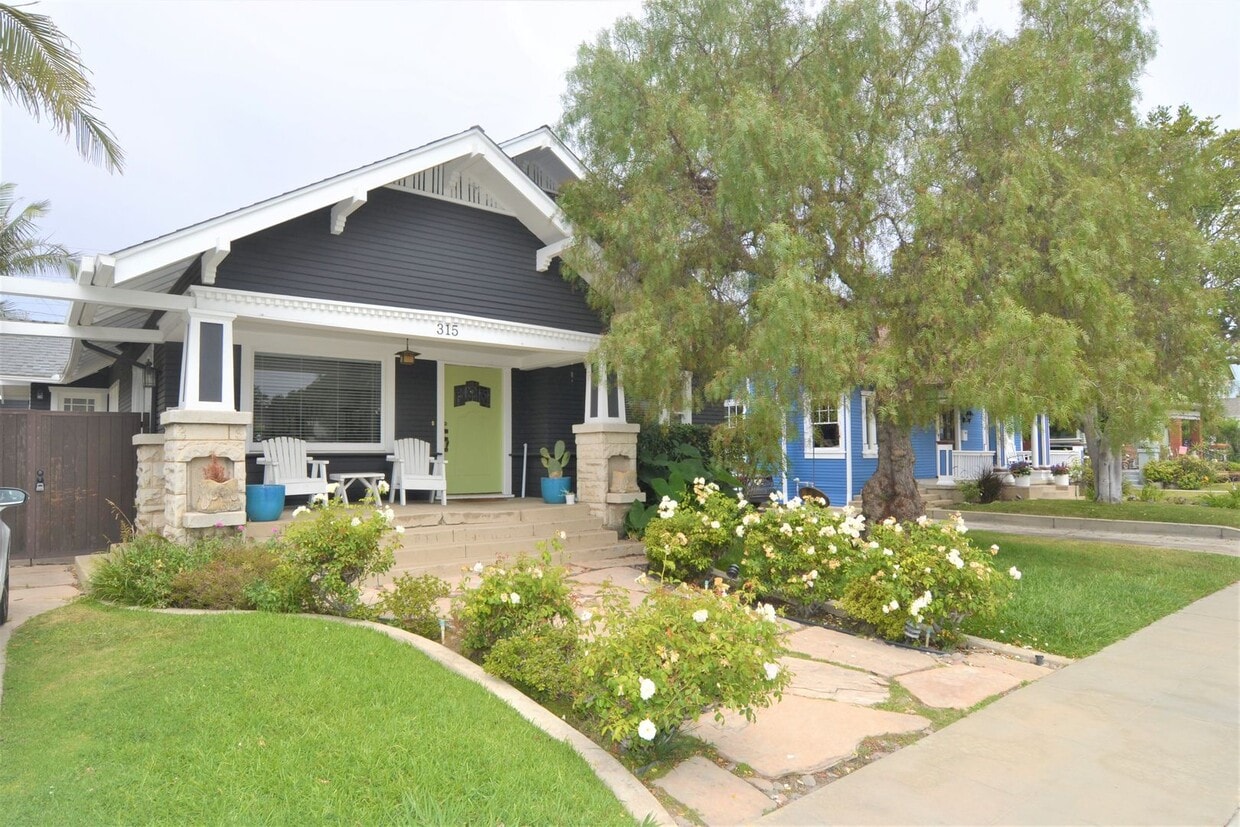 Primary Photo - Beautiful Belmont Heights Home with Huge Backyard