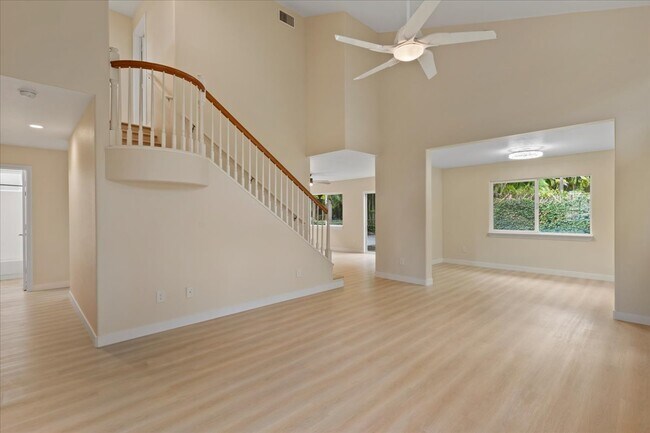 Building Photo - 18 Puuaina Pl
