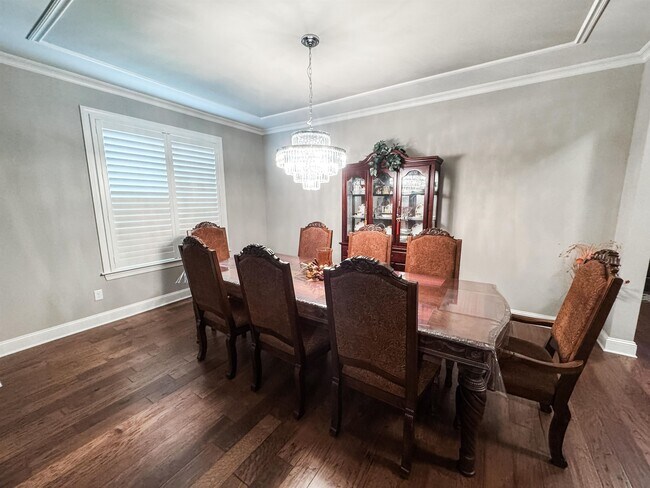 Foto del edificio - 452 Tender Oaks Ln N