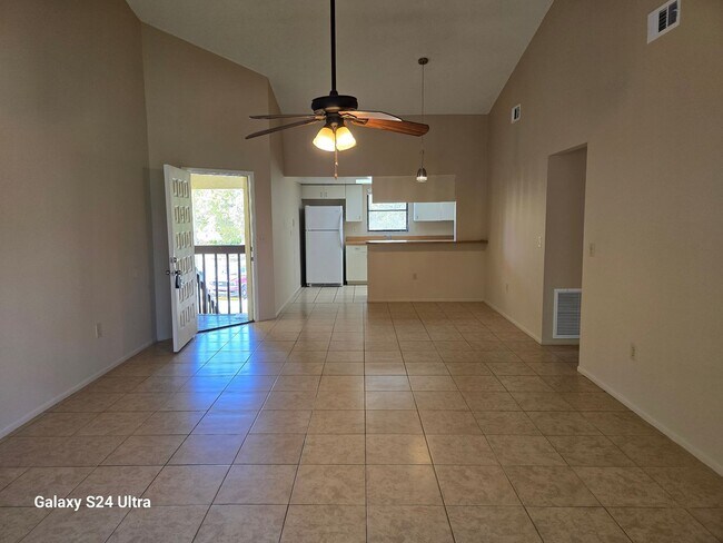 Foto del edificio - Great Location