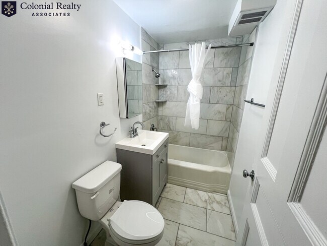 Foto del edificio - 172 Commonwealth Ave