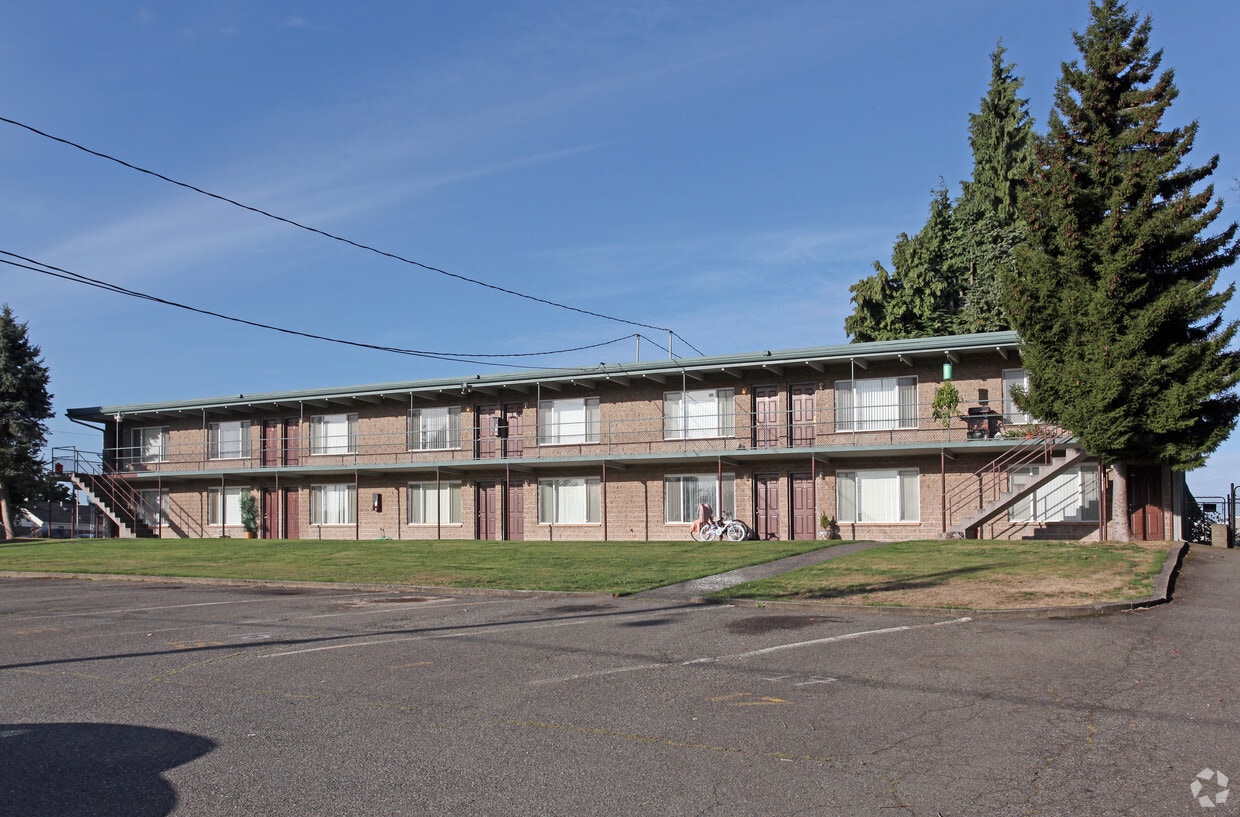 Primary Photo - Briarwood Apartments