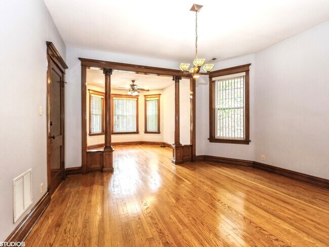 Foto del edificio - 3845 W Wrightwood Ave