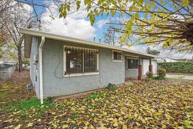 Building Photo - 428 South Gertrude Avenue