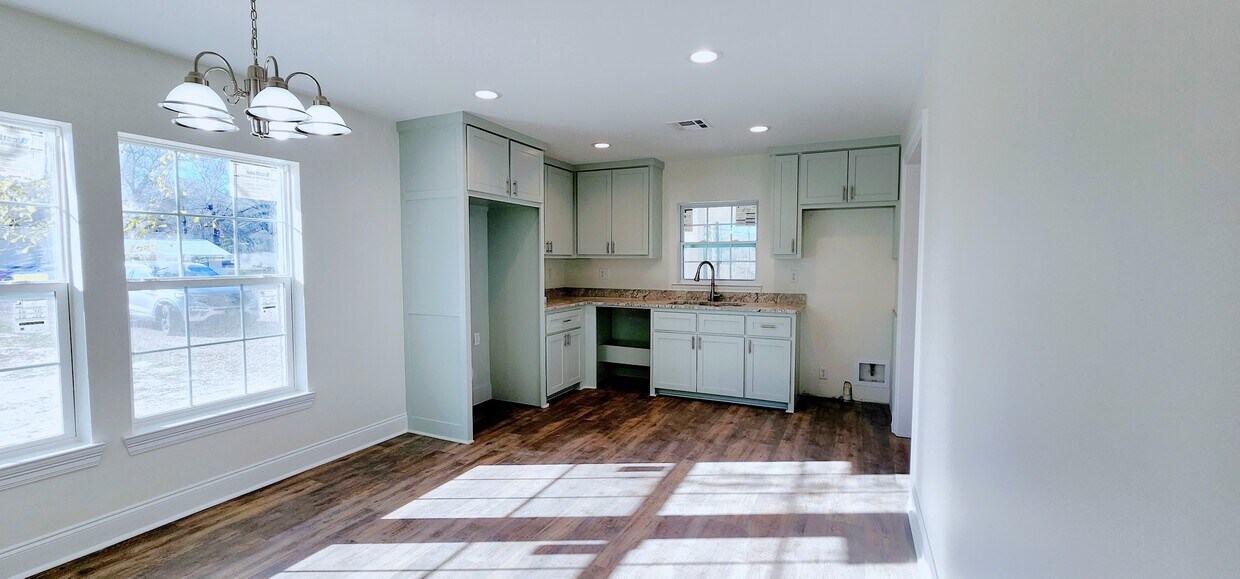 Kitchen/Dining - 14820 Blackwater Rd