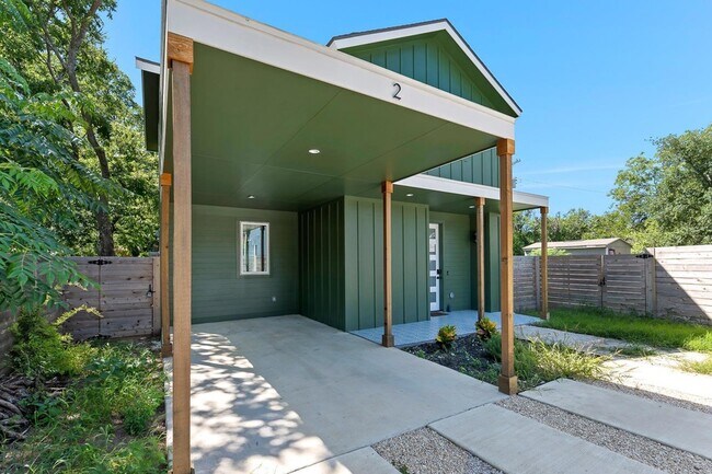 Foto del edificio - 7603 Creston Ln
