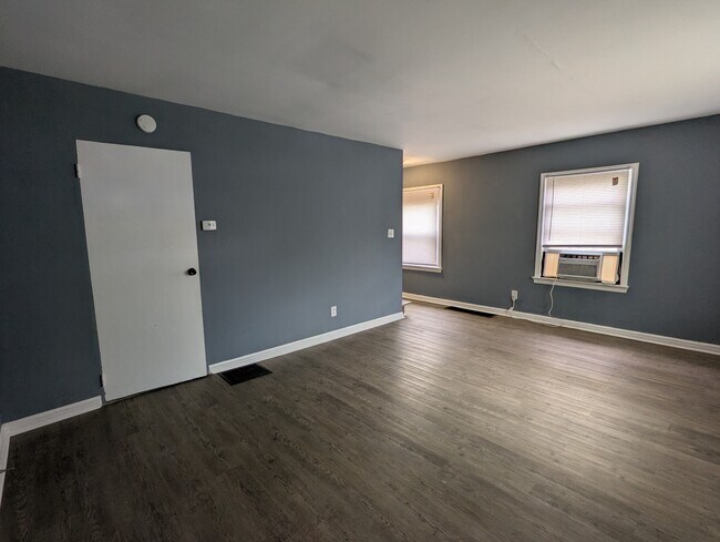 Foto del edificio - 347 N Roosevelt Ave