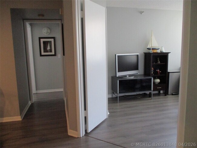 Foto del edificio - 123 Yacht Club Way