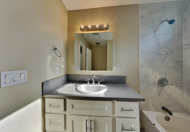 Building Photo - 6953 Donna Ave