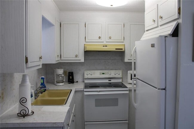 Foto del edificio - 10315 Cortez Rd W