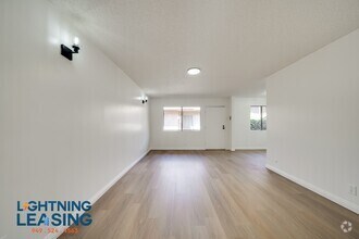 Building Photo - 14634 Magnolia Blvd