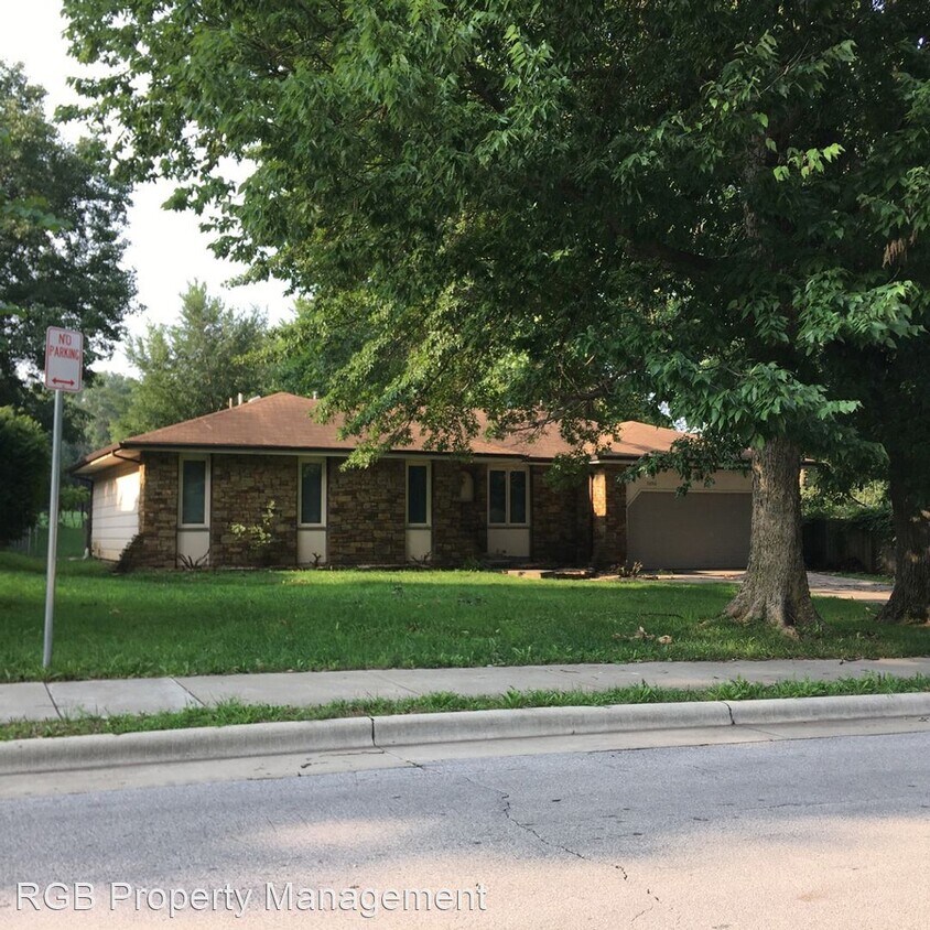 Primary Photo - 3 br, 2 bath House - 3050 E. Greeley St.