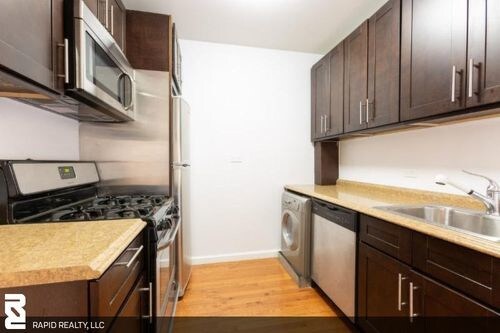 Primary Photo - 475 4th Ave