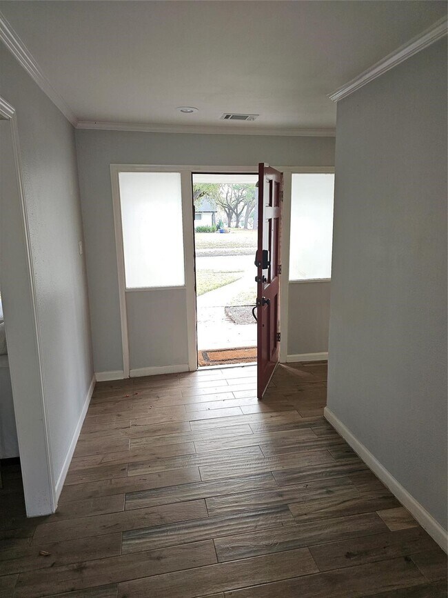 Foto del edificio - 9738 Braesmont Dr