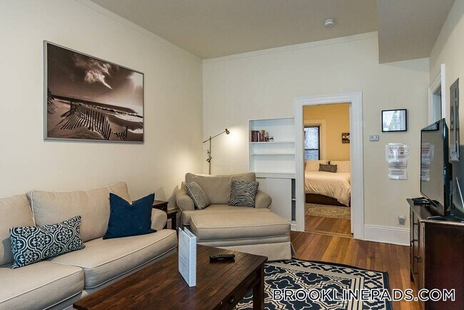 Foto del edificio - 1463 Beacon St