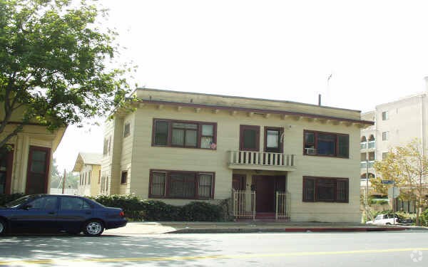 Primary Photo - 1424-1428 W Temple St