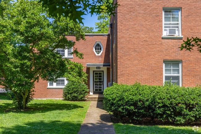 Entrada del apartamento - Woodmont Terrace