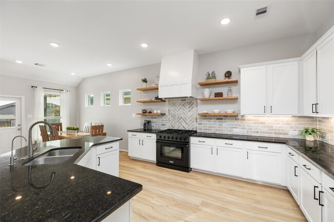 Building Photo - 1259 Tilia Crk Ln