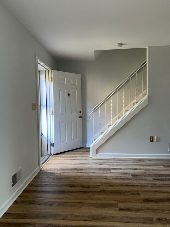 Sala de estar - 4 Doncaster Ct