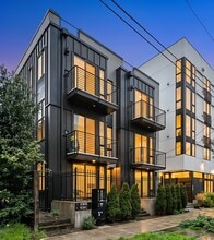 Building Photo - 109 22nd Ave E