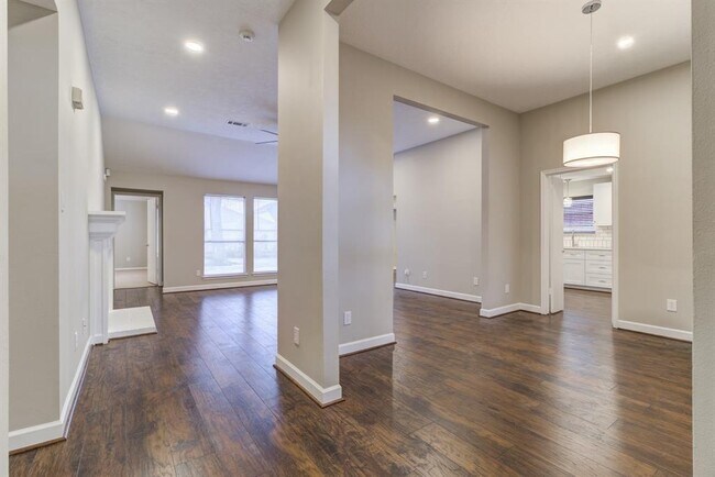 Foto del edificio - 24015 Ayscough Ln
