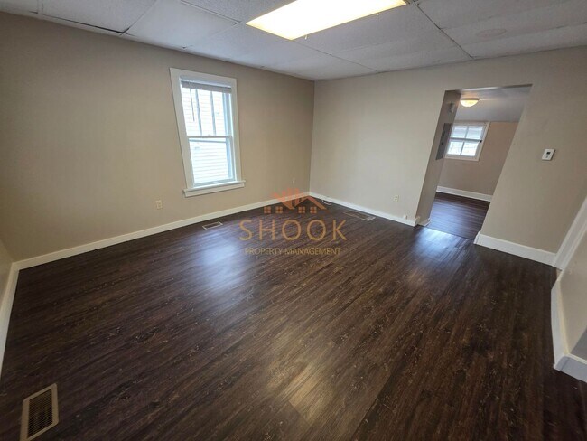 Foto del edificio - 912 Roberts St