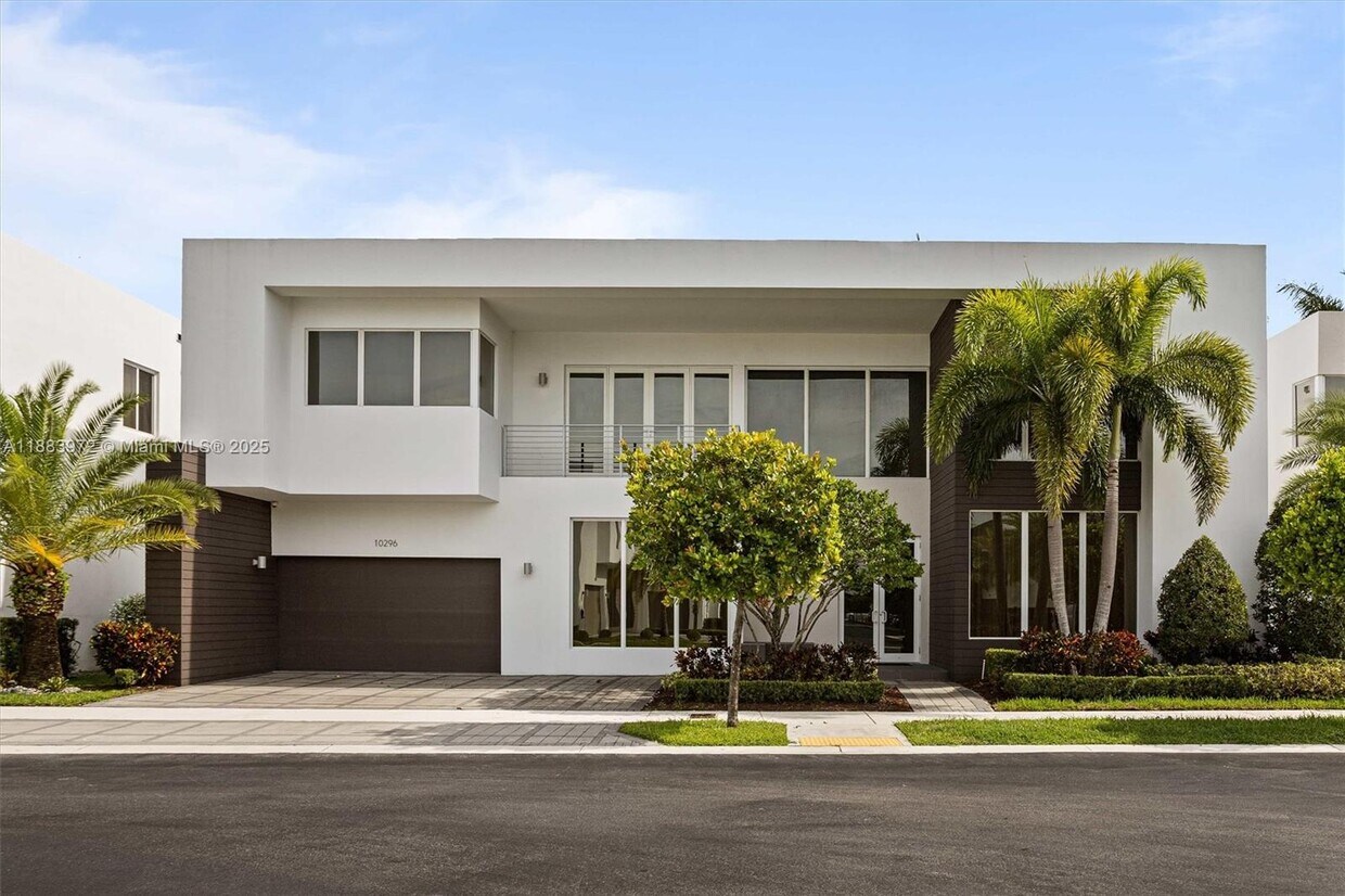 Foto principal - 10296 NW 74th Terrace