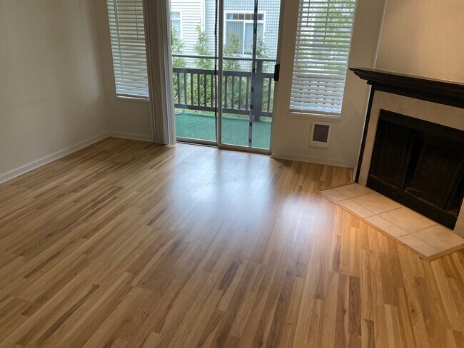 Foto del edificio - 5300 Harbour Pointe Blvd