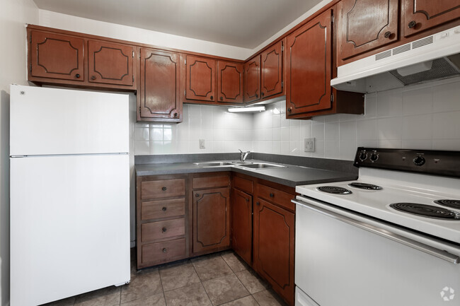 1HAB,1BA,730SF - Newport - Colony West Apartments