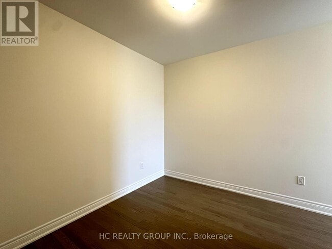 Building Photo - 561 Vine Cliff Blvd