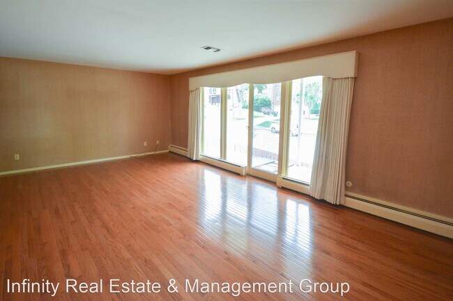 Building Photo - 2 br, 2 bath House - 410 6th Ave SW #M10