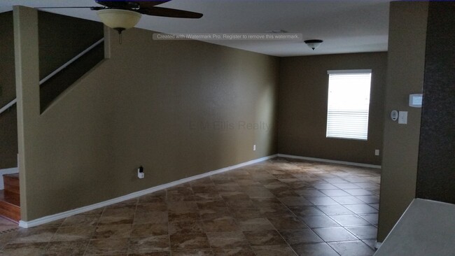 Foto del edificio - Huge 4/2.5/2 * In Desirable Monticello Ran...