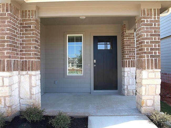 Foto del edificio - 301 Hamilton Pool Ln