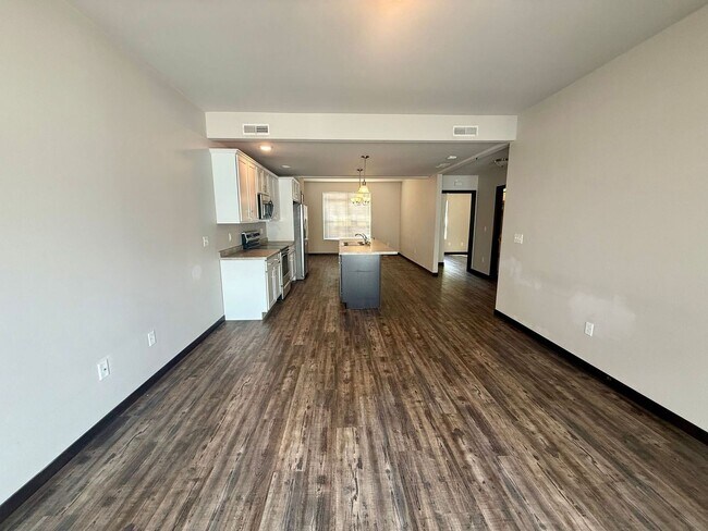 Foto del edificio - 516-518 W Thomas St