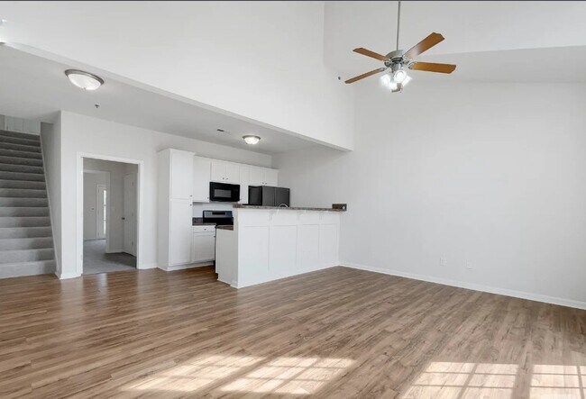 Foto del edificio - 1034 Wildwood Dr