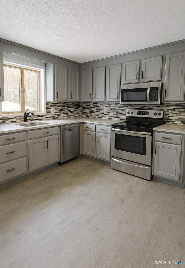 Building Photo - 316 High Rd