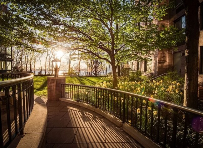 Foto del edificio - 70 Battery Pl