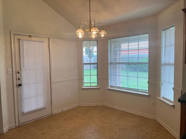 Foto del edificio - 2306 Basalt Dr. - Call LONGHORN PROPERTIES...