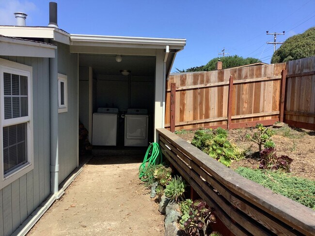 Foto del edificio - Coastal Living in Bodega Bay — Stunning Bay Views