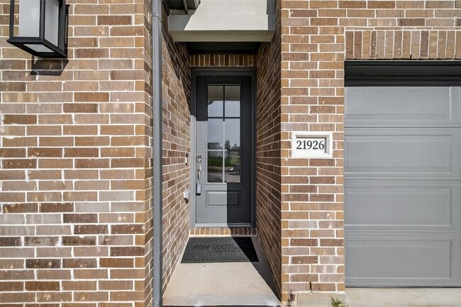 Building Photo - 21926 Sam Raburn Dr