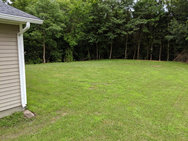 Building Photo - 504 Crestwood Dr