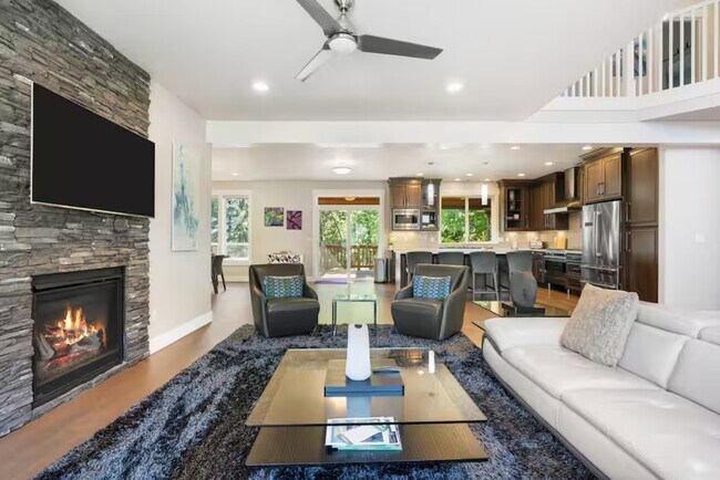 Building Photo - 1571 N 4th Ct