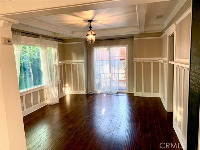 Building Photo - 220 Palm Pl