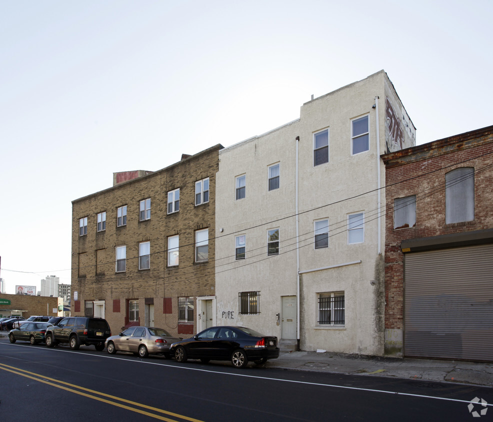 Building Photo - Ridge Apartments